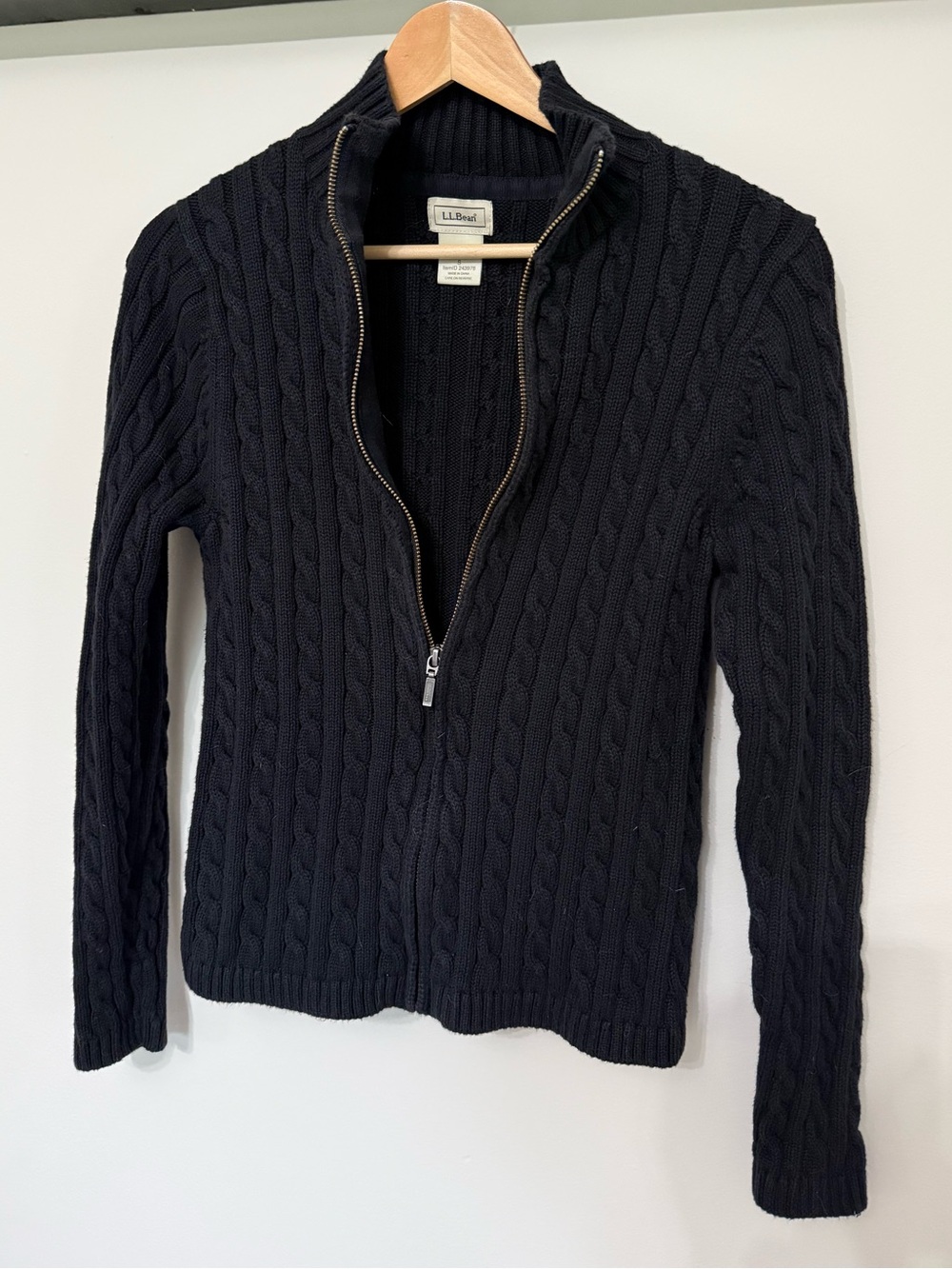 L.L.Bean Women’s Black Cable Knit Zip-up Sweater